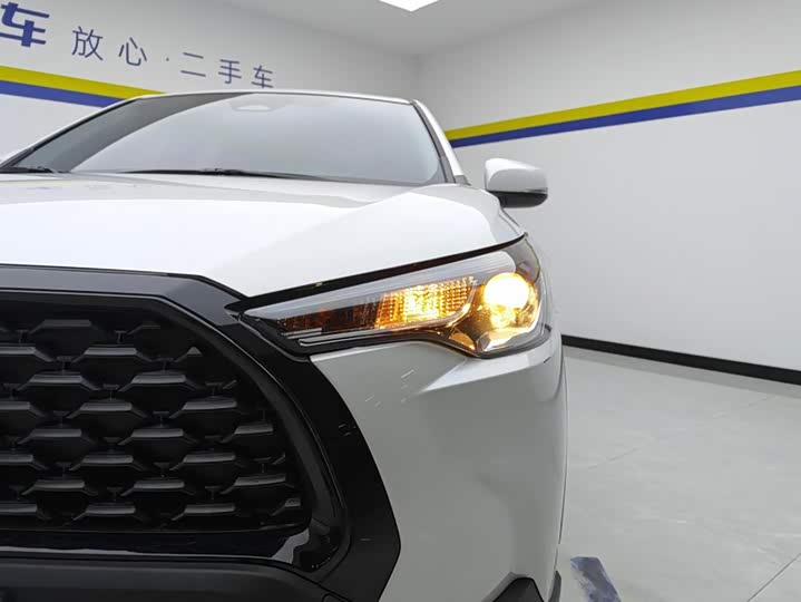 Toyota Corolla Cross, 2024 — фото 5 из 9