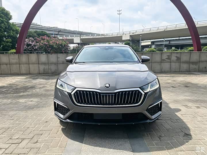 Skoda Octavia Pro, 2022 — фото 2 из 9