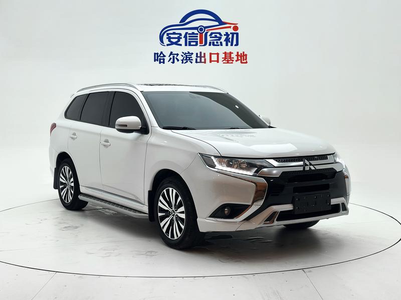 Mitsubishi Outlander, 2022 — фото 3 из 12
