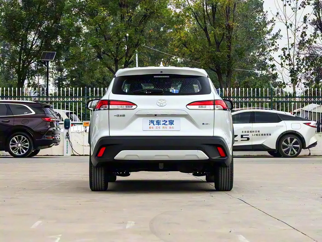 Toyota Corolla Cross, 2026 — фото 4 из 10