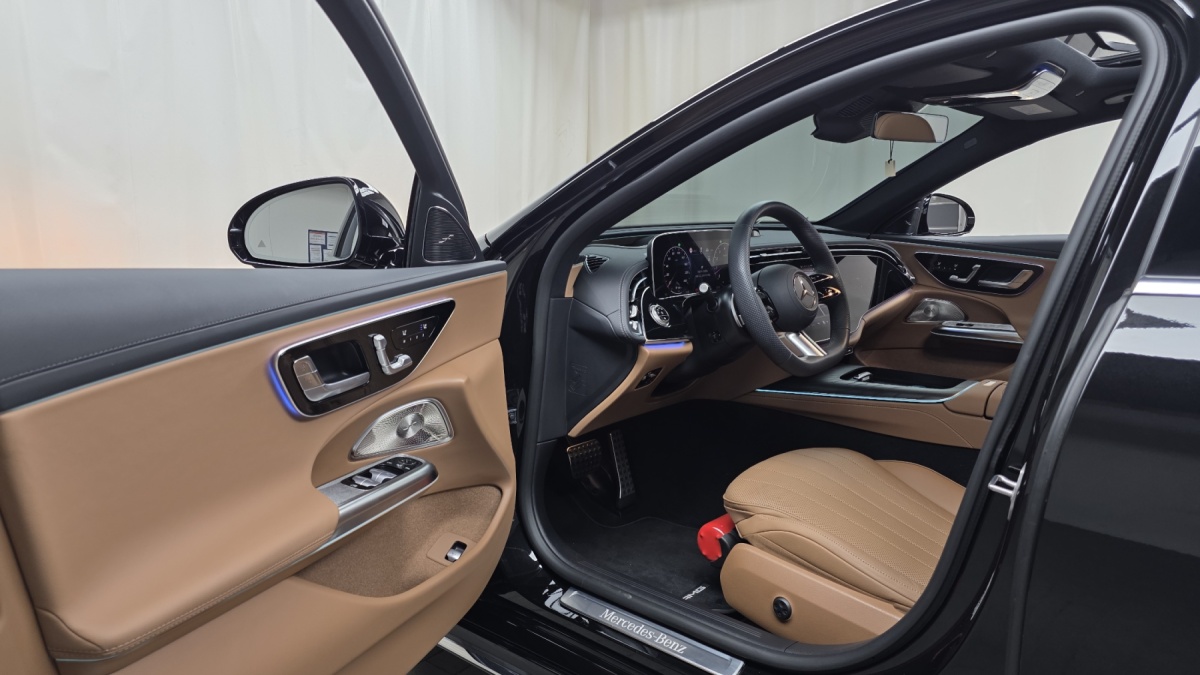 Mercedes-Benz E-Class, 2025 — фото 10 из 12