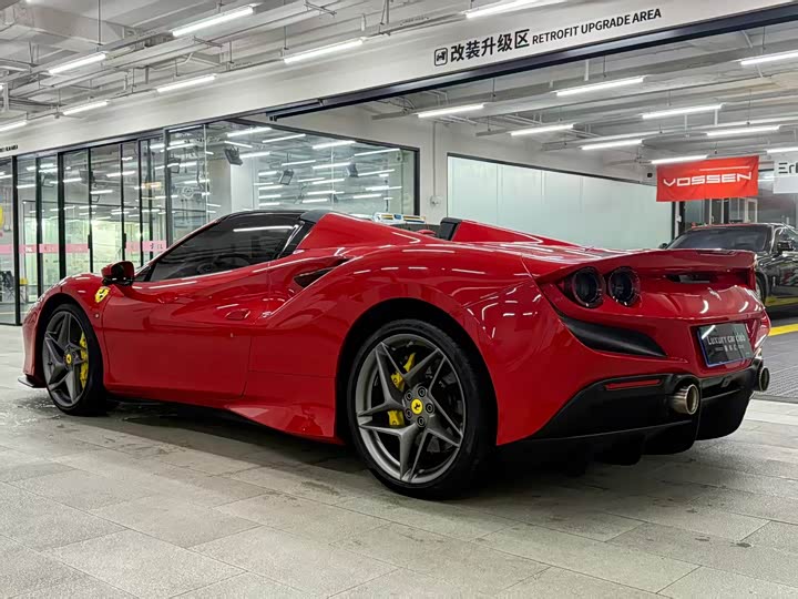 Ferrari F8, 2022 — фото 9 из 9