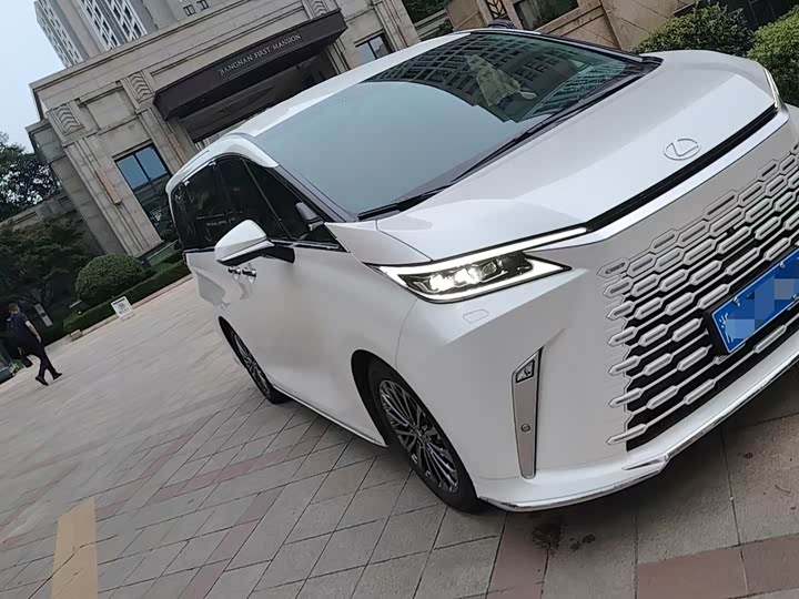 Lexus LM, 2024 — фото 3 из 9