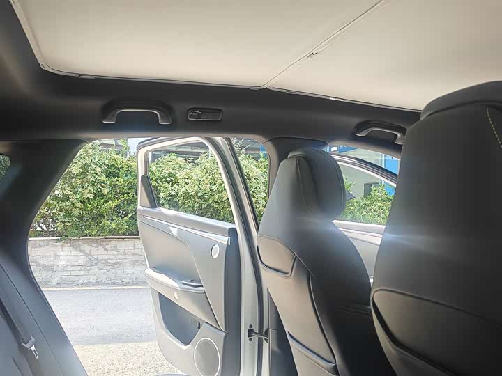 BAIC Arcfox Alpha T5, 2025 — фото 8 из 9