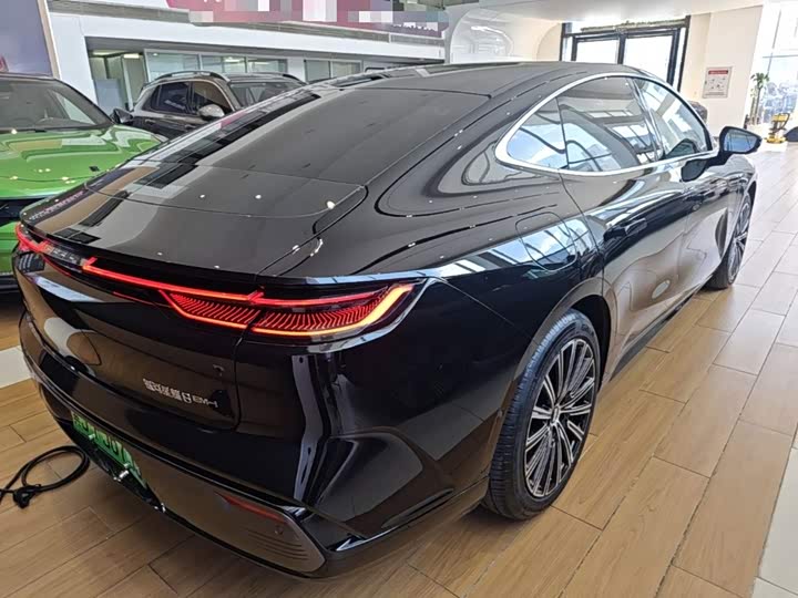 Geely Galaxy Starshine 8 EM-i, 2025 — фото 7 из 9