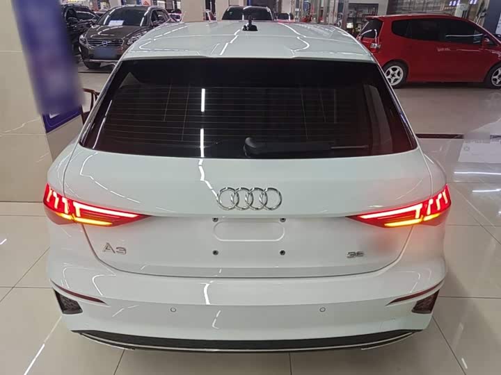 Audi A3, 2023 — фото 6 из 9