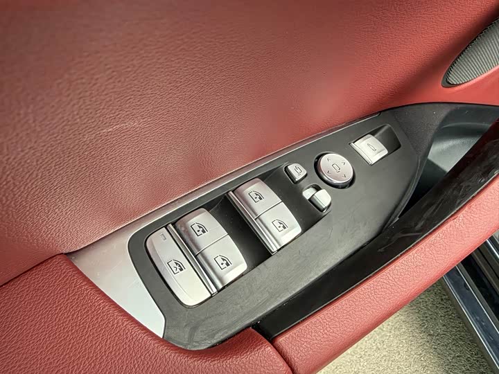 BMW iX3, 2023 — фото 5 из 9