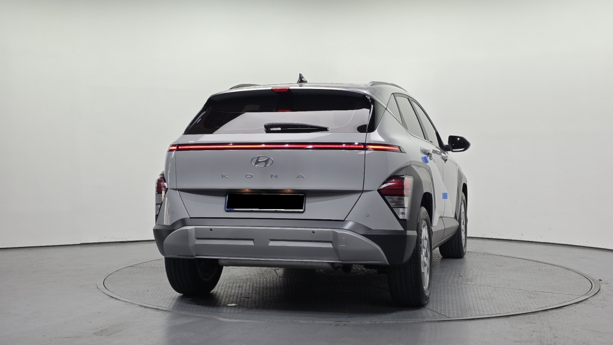 Hyundai Kona, 2023 — фото 4 из 12