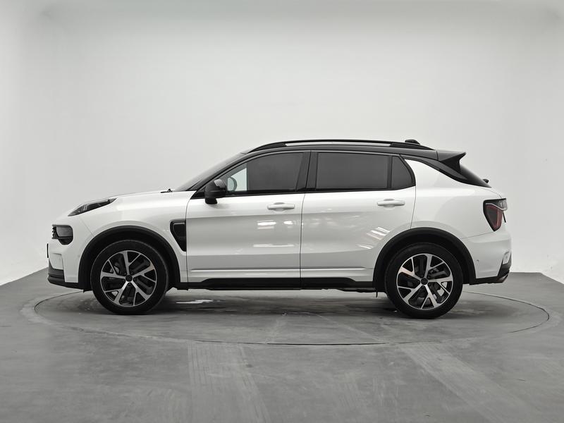 Lynk & Co 01 EM-P Hybrid, 2021 — фото 4 из 12
