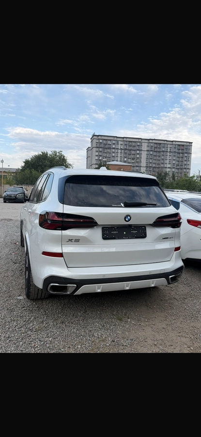 BMW X5 M, 2025 — фото 2 из 6