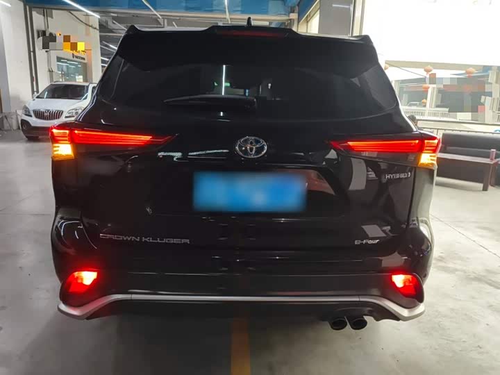 Toyota Crown Kluger, 2022 — фото 6 из 9