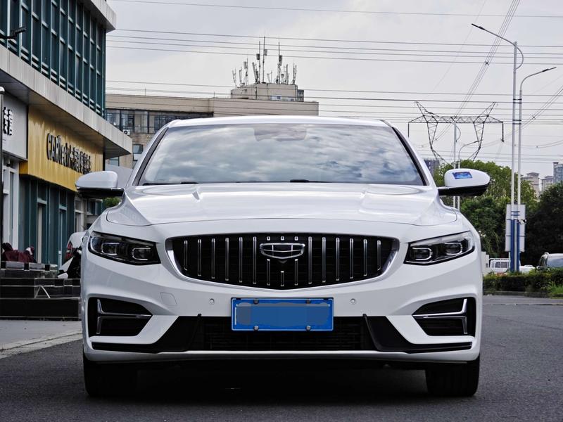 Geely Preface, 2023 — фото 2 из 8