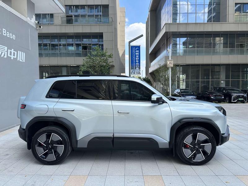 BYD FangChengBao Titanium 3 (Tai 3), 2025 — фото 4 из 11