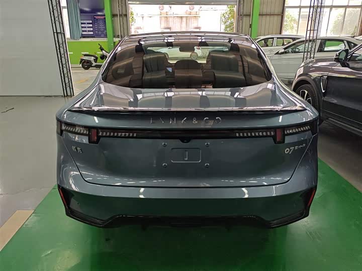 Lynk & Co 07 EM-P Hybrid, 2026 — фото 4 из 9
