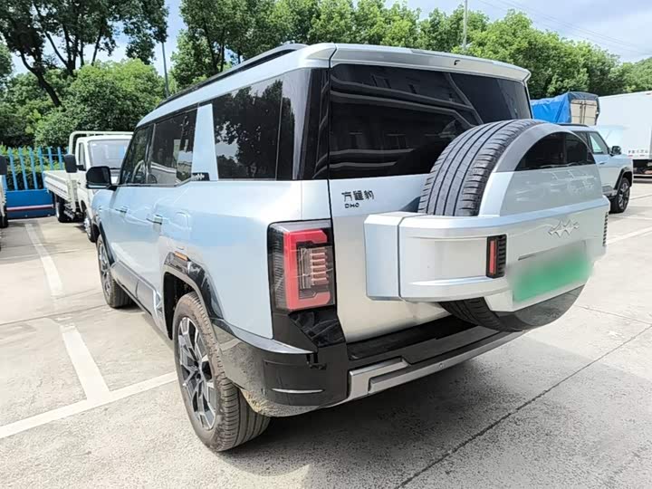 BYD FangChengBao Leopard 8, 2026 — фото 5 из 9