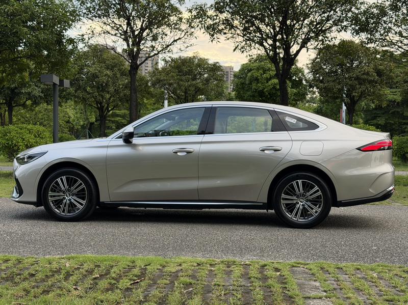 Geely Galaxy Starshine 6, 2025 — фото 4 из 12