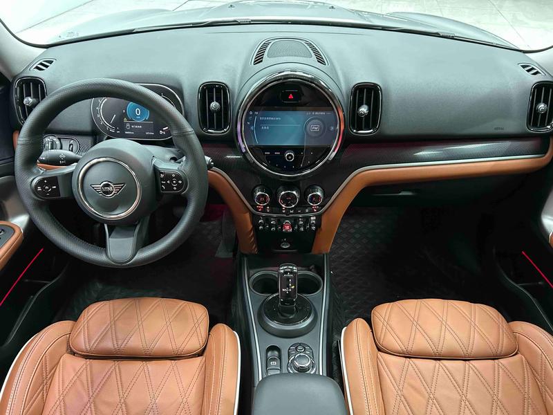 Mini Countryman, 2023 — фото 10 из 12