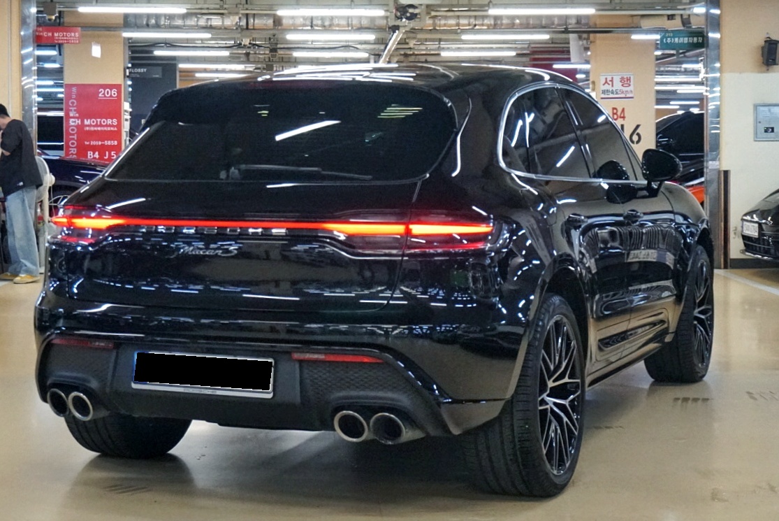 Porsche Macan, 2022 — фото 3 из 12