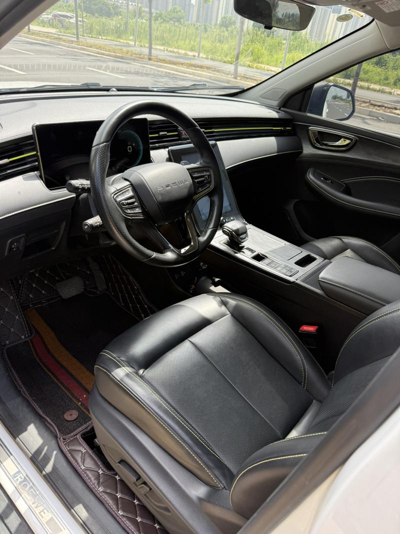 Roewe RX5 Hybrid, 2022 — фото 8 из 10