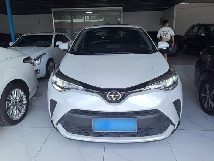 Toyota C-HR, 2022 — фото 3 из 9