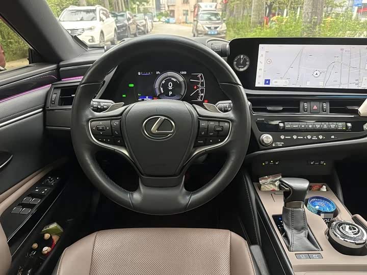Lexus ES, 2023 — фото 3 из 9