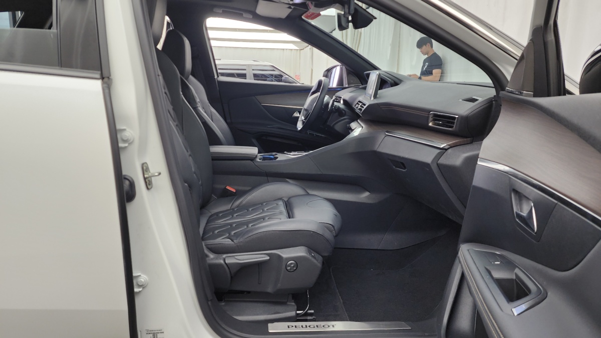 Peugeot 3008, 2024 — фото 11 из 12