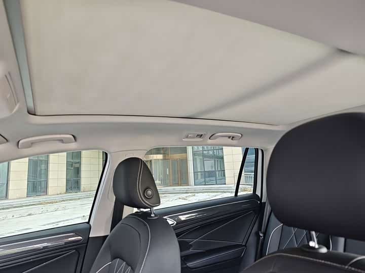 Volkswagen Tiguan L Pro, 2023 — фото 9 из 9