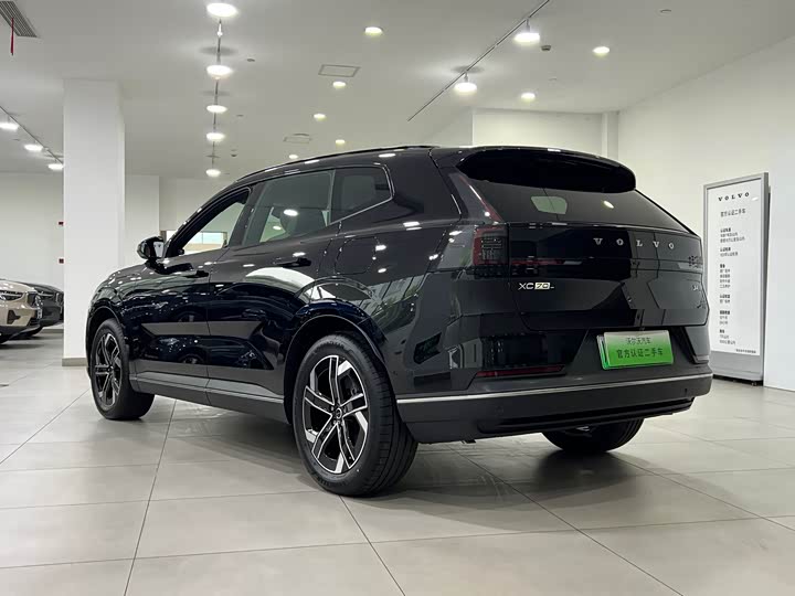 Volvo XC70 Hybrid, 2025 — фото 4 из 9