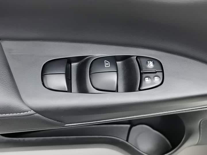 Nissan Sylphy, 2023 — фото 9 из 9