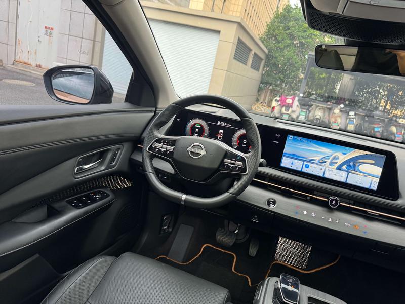 Nissan Ariya EV, 2022 — фото 7 из 10