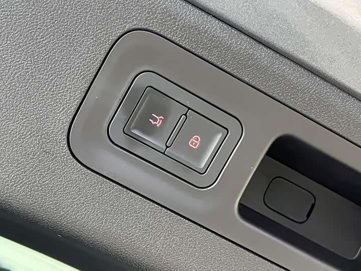 BYD Song L DM-i Hybrid, 2024 — фото 7 из 9