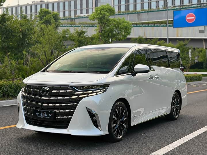 Toyota Alphard, 2023 — купить в Брянске под ключ