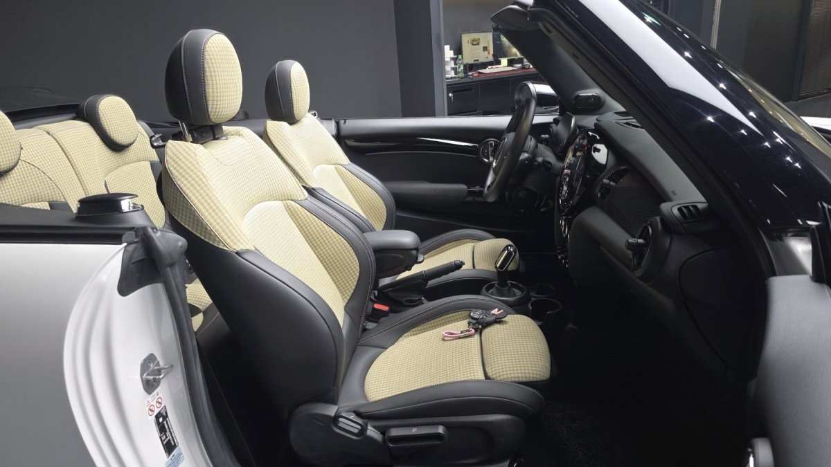 Mini Cooper Convertible, 2023 — фото 11 из 12
