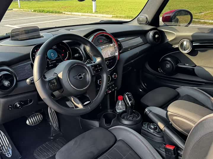 Mini Mini JCW, 2021 — фото 9 из 9