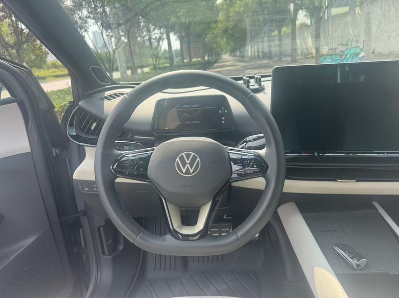 Volkswagen ID.Unyx 06, 2025 — фото 9 из 12
