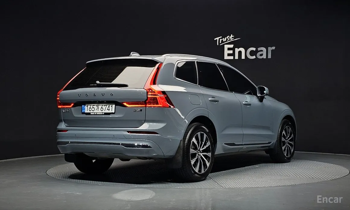 Volvo XC60, 2022 — фото 2 из 12