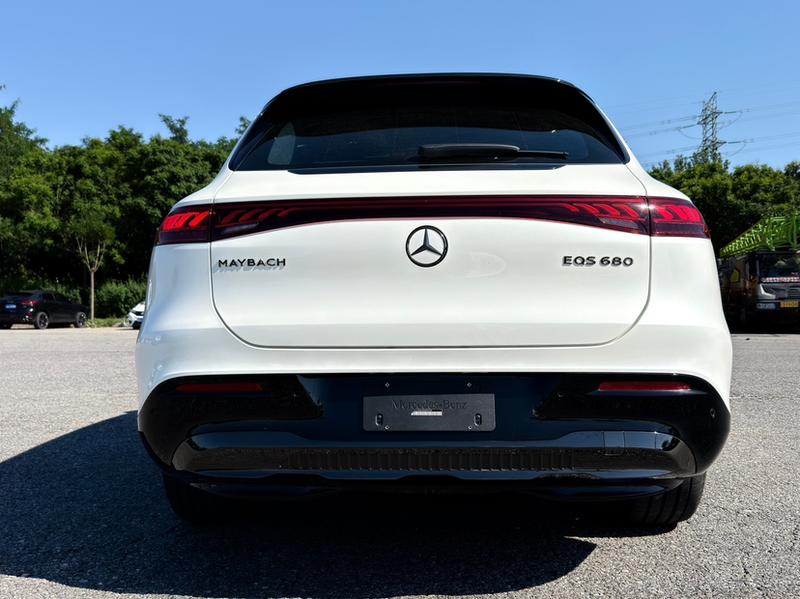 Mercedes-Benz Maybach EQS SUV, 2025 — фото 5 из 8