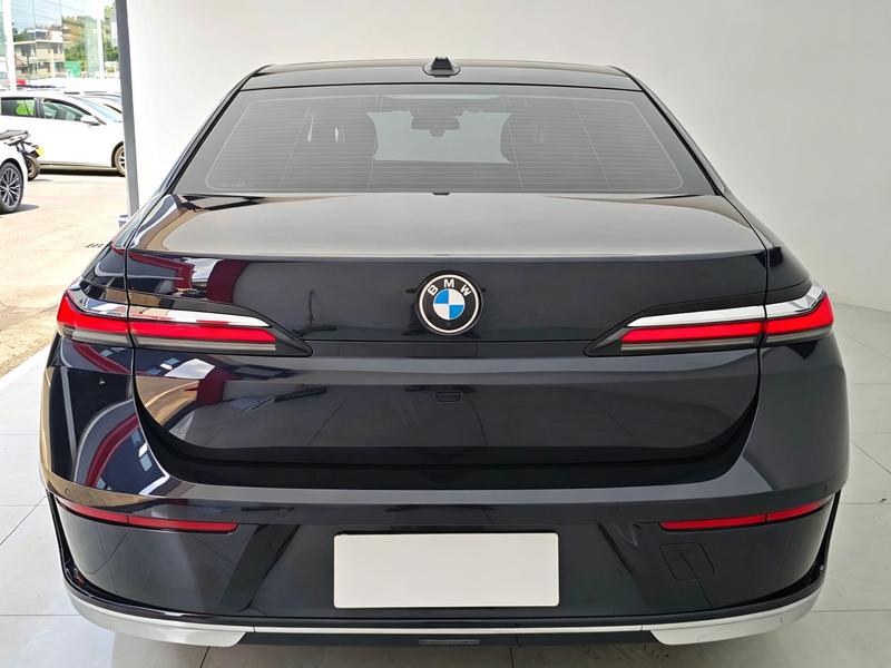 BMW 7 Series, 2024 — фото 6 из 12