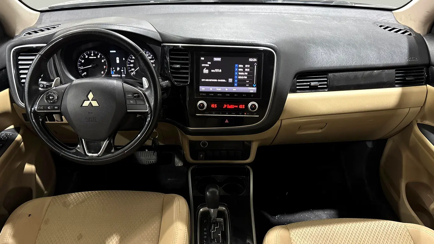 Mitsubishi Outlander, 2022 — фото 7 из 10