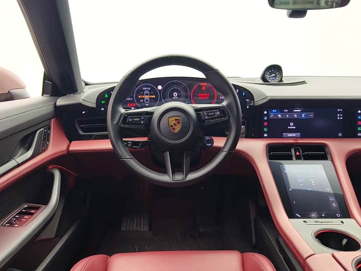 Porsche Taycan, 2022 — фото 8 из 9