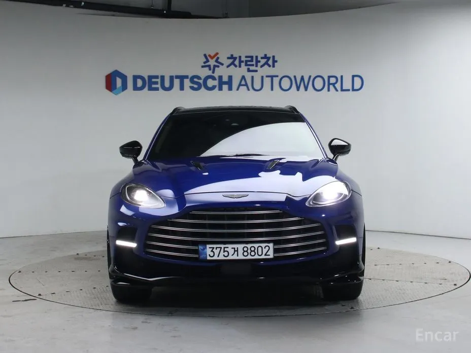 Aston Martin DBX, 2023 — фото 3 из 12