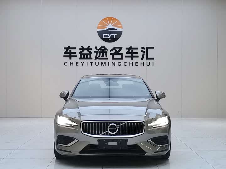 Volvo S60, 2021 — фото 2 из 9