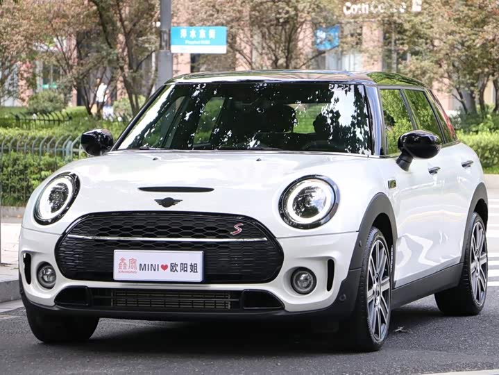 Mini Clubman, 2024 — фото 8 из 9