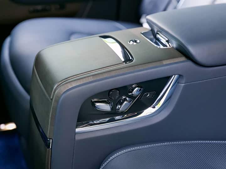 Rolls-Royce Cullinan, 2023 — фото 9 из 9