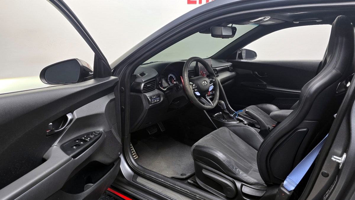 Hyundai Veloster, 2022 — фото 10 из 12