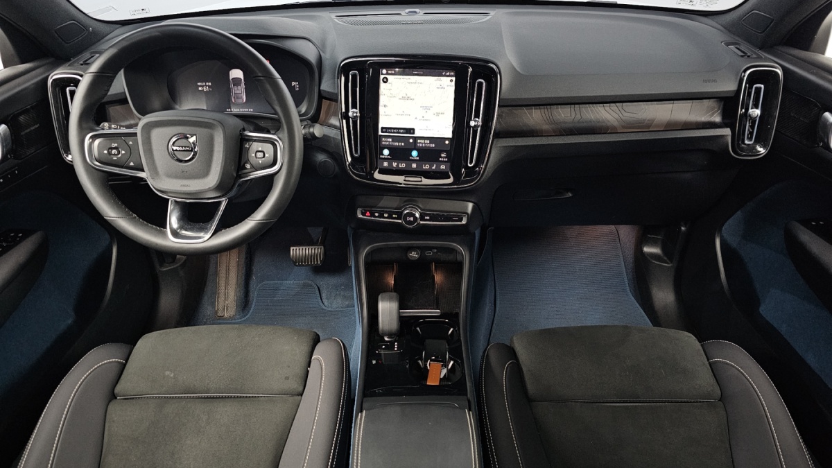 Volvo C40, 2022 — фото 7 из 12