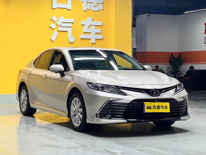 Toyota Camry, 2022 — фото 3 из 9