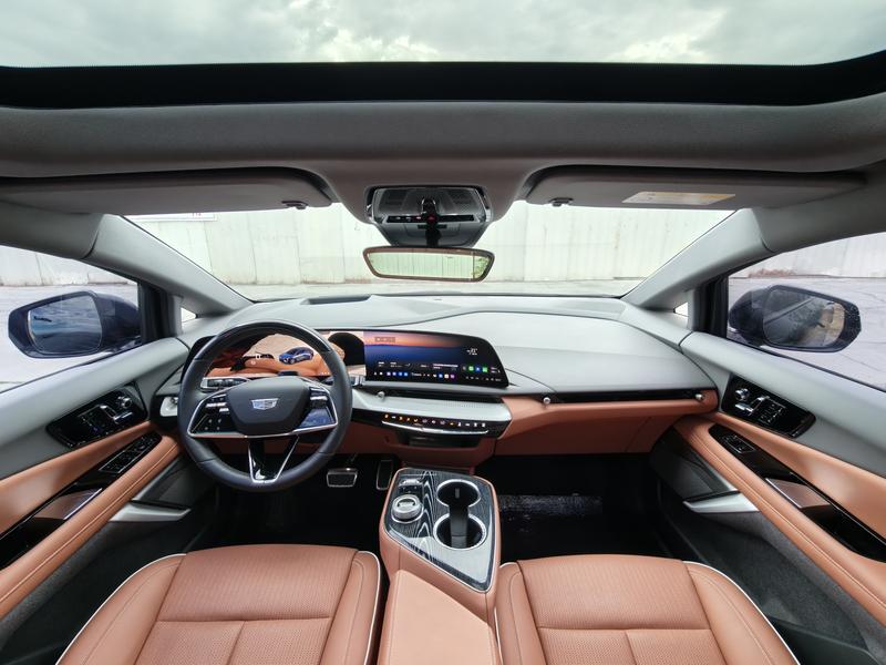 Cadillac Optiq, 2025 — фото 8 из 12