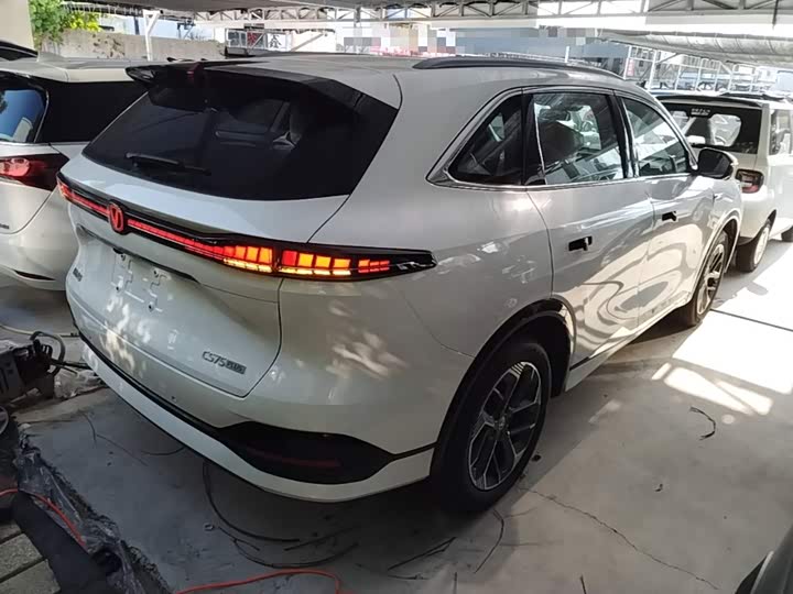 Changan CS75 Plus, 2026 — фото 7 из 9