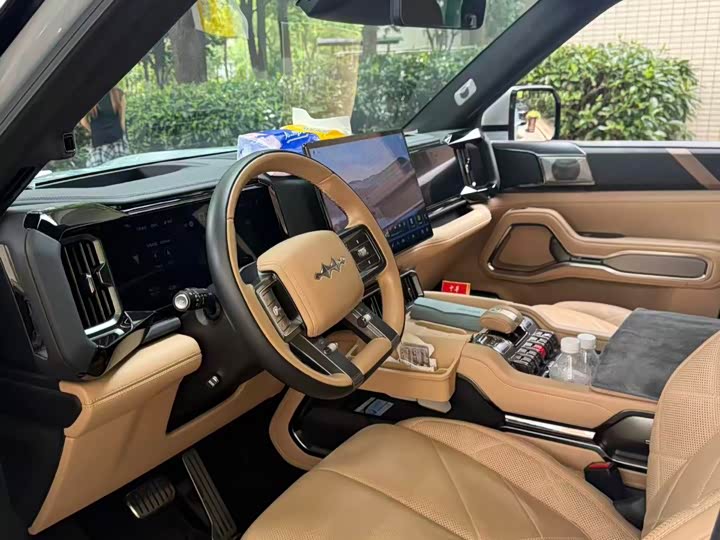 BYD FangChengBao Leopard 8, 2024 — фото 8 из 9